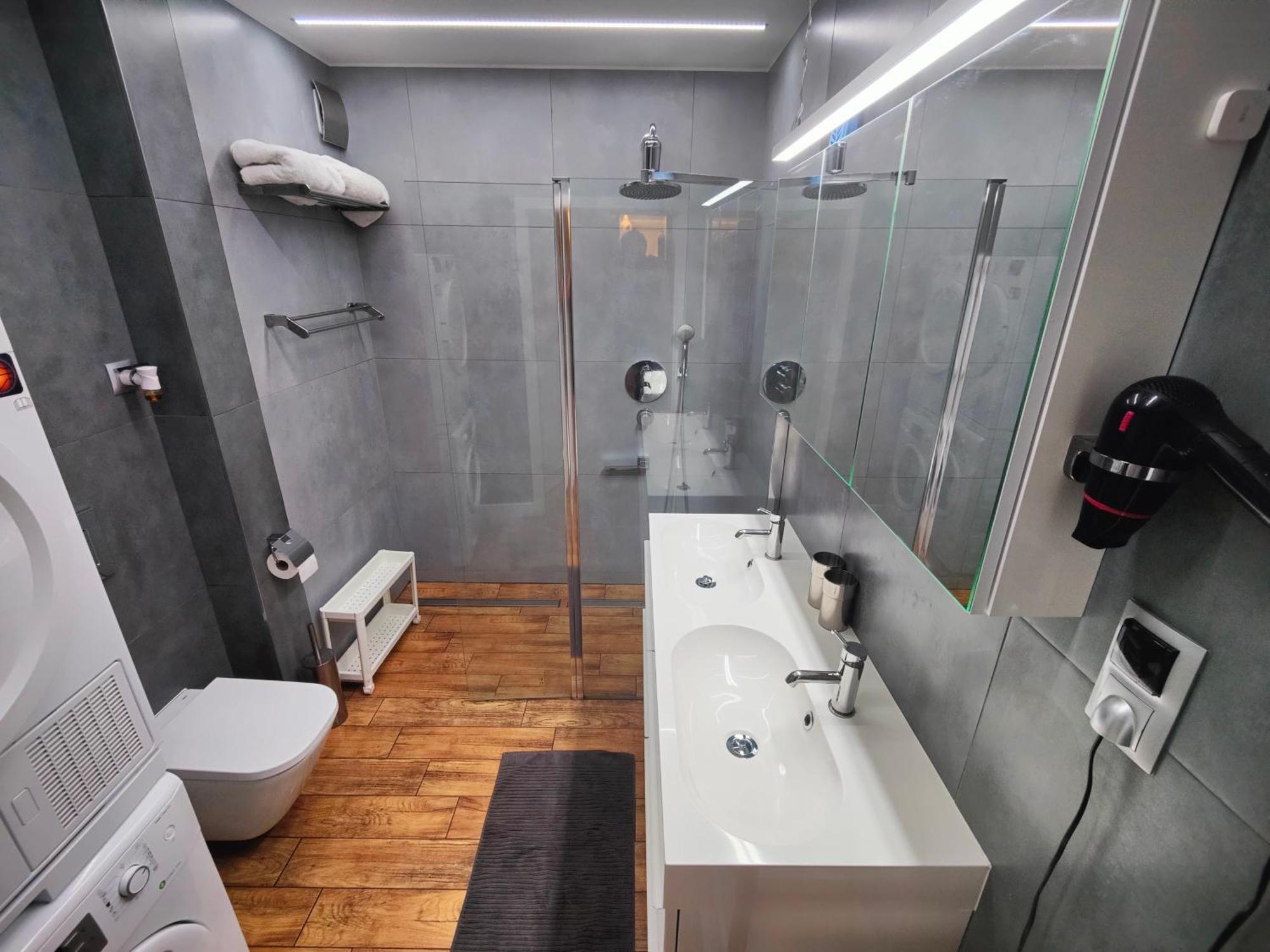 Hall Bliss - Premium Z Balkonem I Widokiem Na Ratusz Apartmán