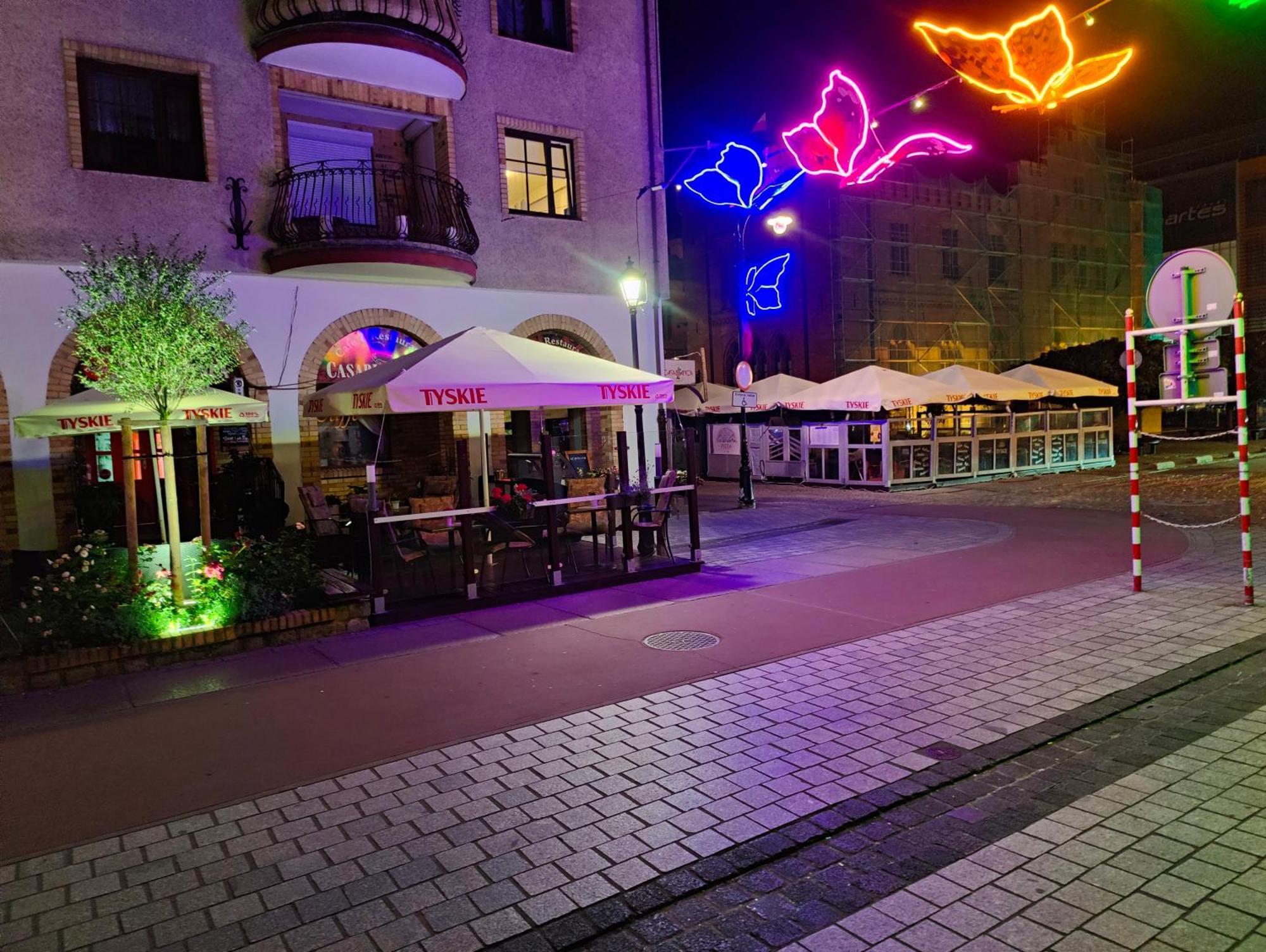 Hall Bliss - Premium Z Balkonem I Widokiem Na Ratusz Apartament