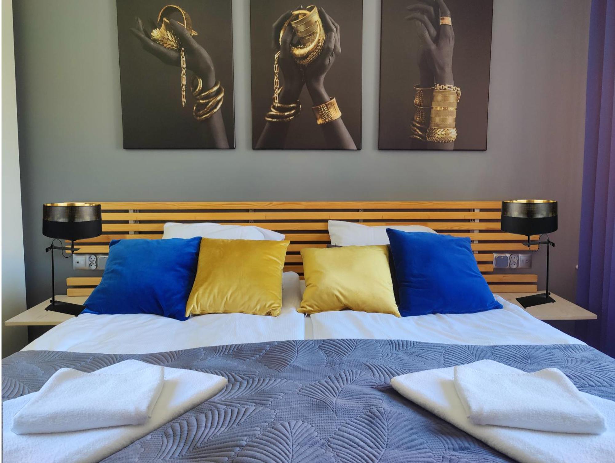 Hall Bliss - Premium Z Balkonem I Widokiem Na Ratusz Apartmán
